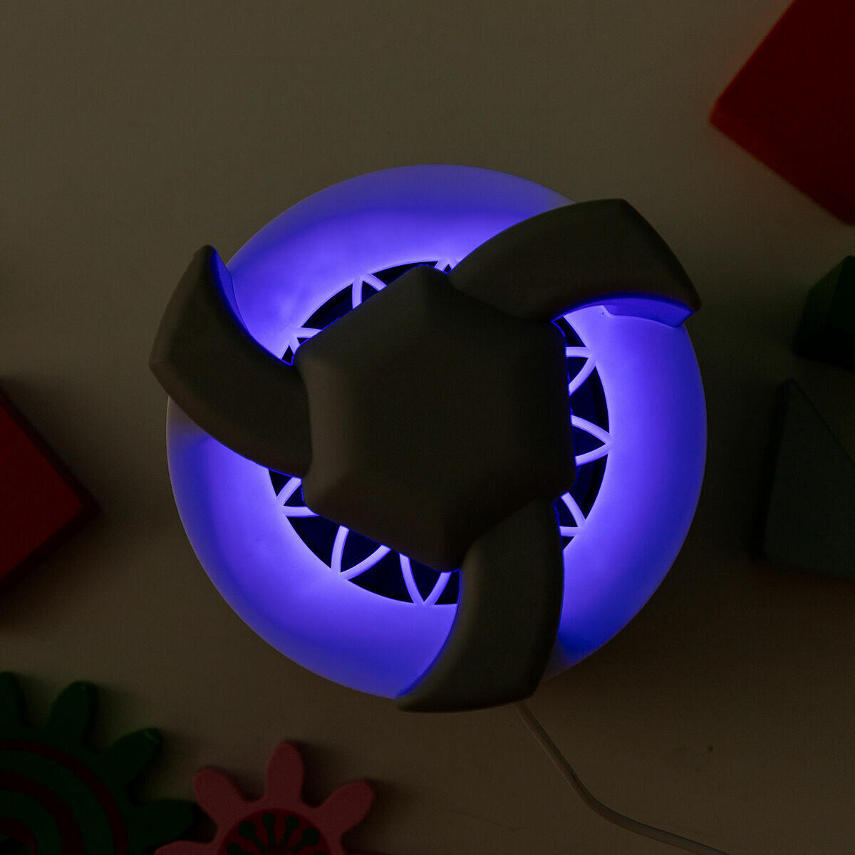 KL Silen InnovaGoods Suction Mosquito Repellent Lamp