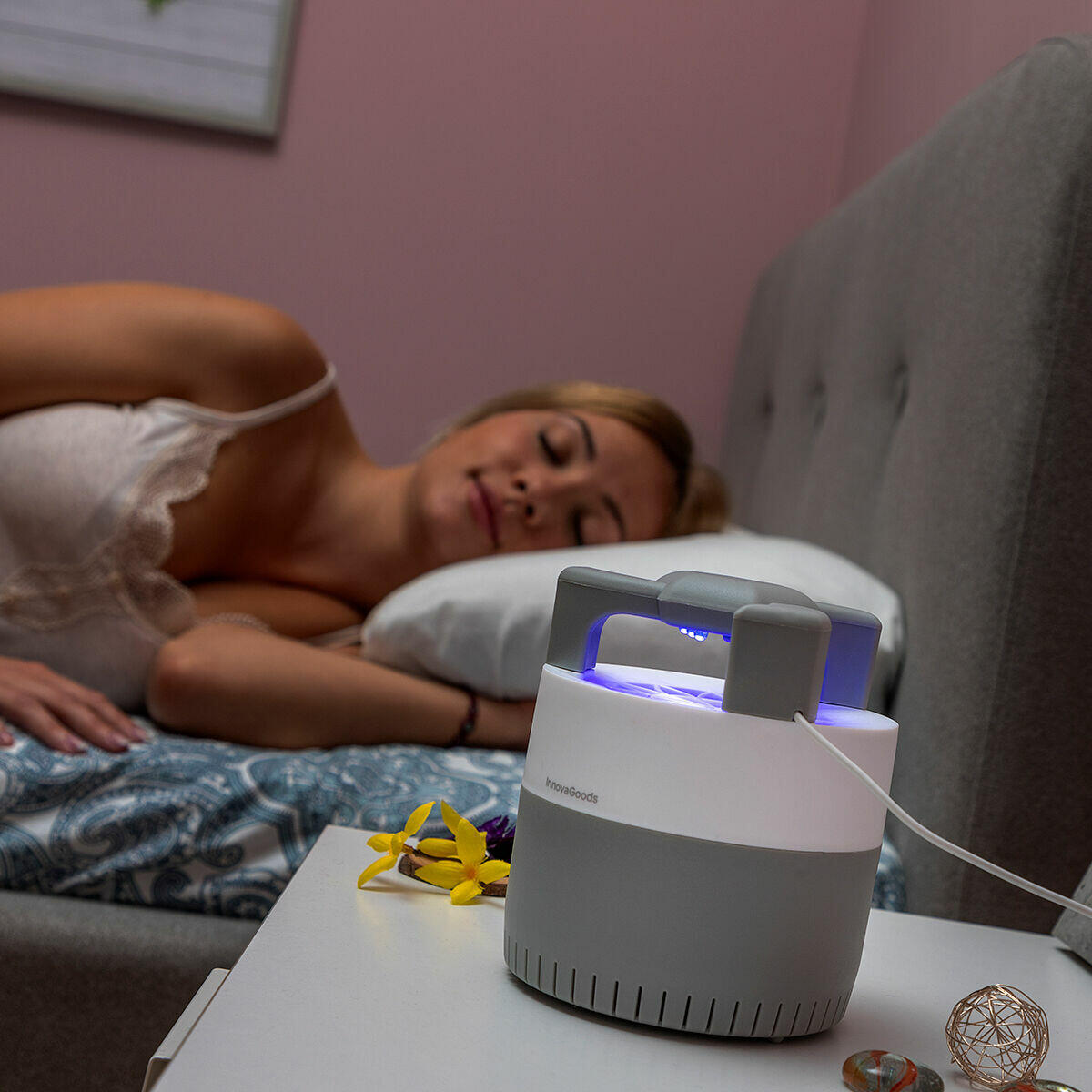 KL Silen InnovaGoods Suction Mosquito Repellent Lamp